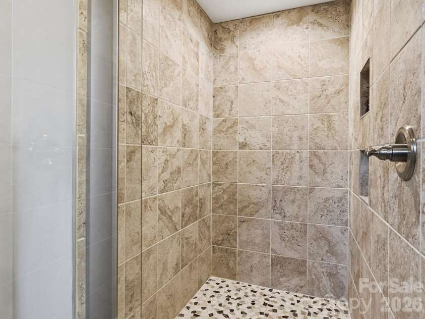 98 Harmony Hill Lane, Mars Hill, NC 28754.  MLS# CAR4358502, YatesRealty ID 12585. 