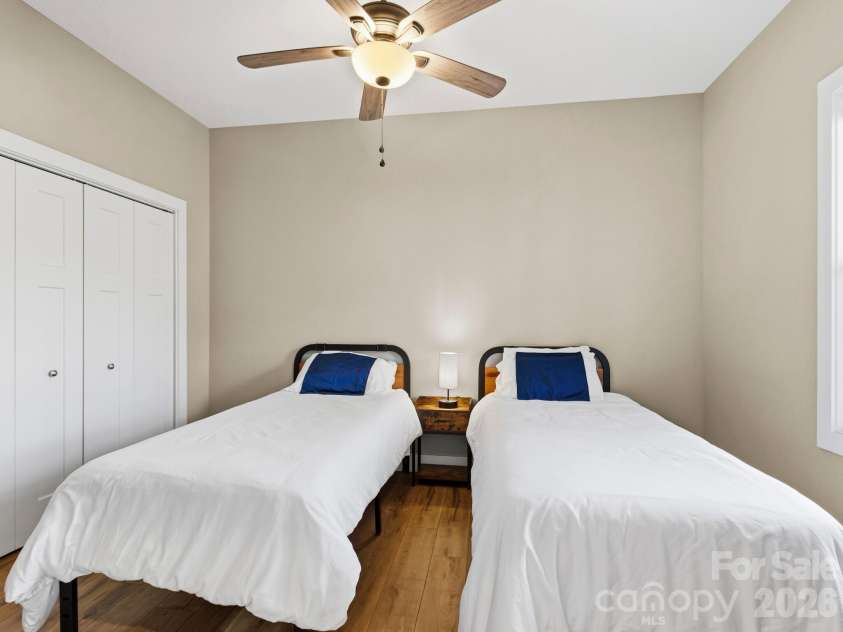 98 Harmony Hill Lane, Mars Hill, NC 28754.  MLS# CAR4358502, YatesRealty ID 12585. 