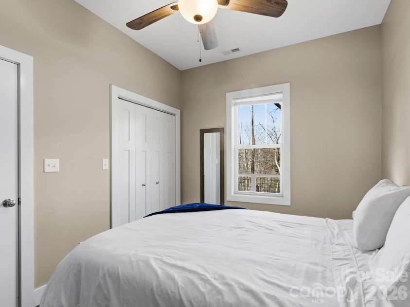 98 Harmony Hill Lane, Mars Hill, NC 28754.  MLS# CAR4358502, YatesRealty ID 12585. 
