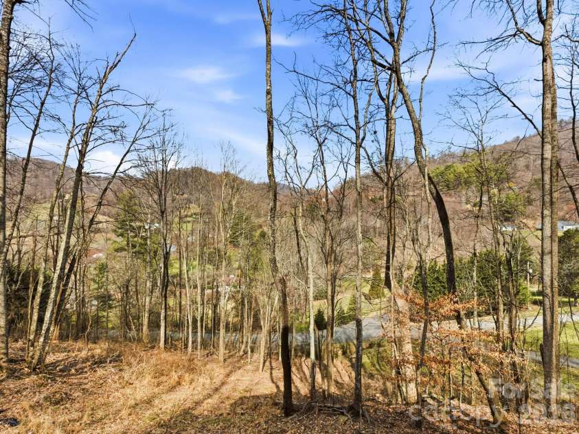 98 Harmony Hill Lane, Mars Hill, NC 28754.  MLS# CAR4358502, YatesRealty ID 12585. 