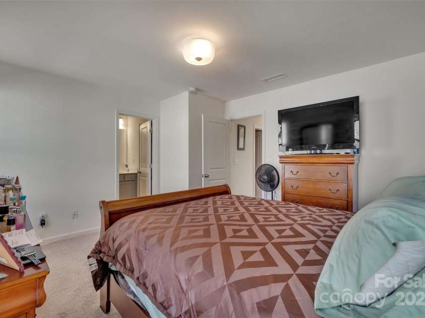 11017 Woodland Creek Way, Charlotte, NC 28262.  MLS# CAR4231820, YatesRealty ID 12586. 