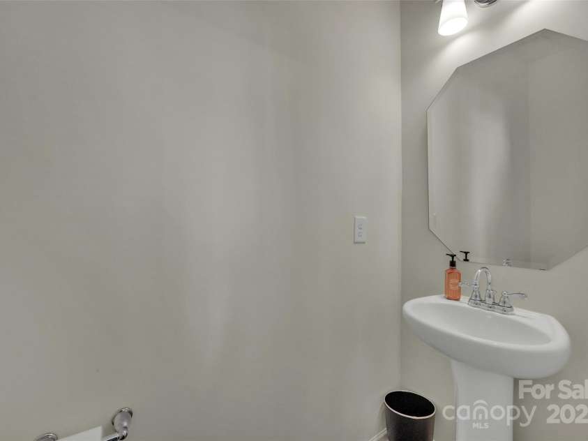 11017 Woodland Creek Way, Charlotte, NC 28262.  MLS# CAR4231820, YatesRealty ID 12586. Half Bath on main level