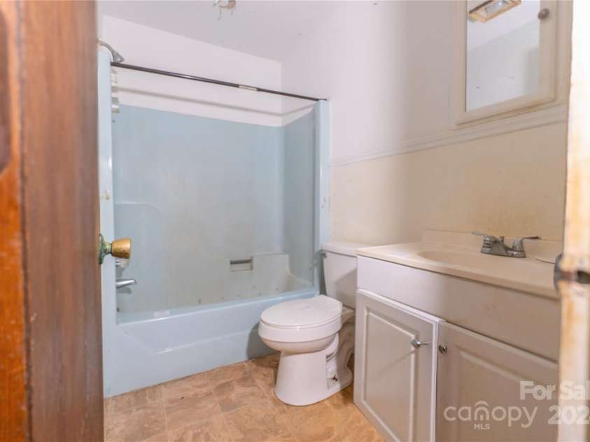 23492 NC 33 Highway, Edward, NC 27806.  MLS# CAR4155928, YatesRealty ID 12587. 