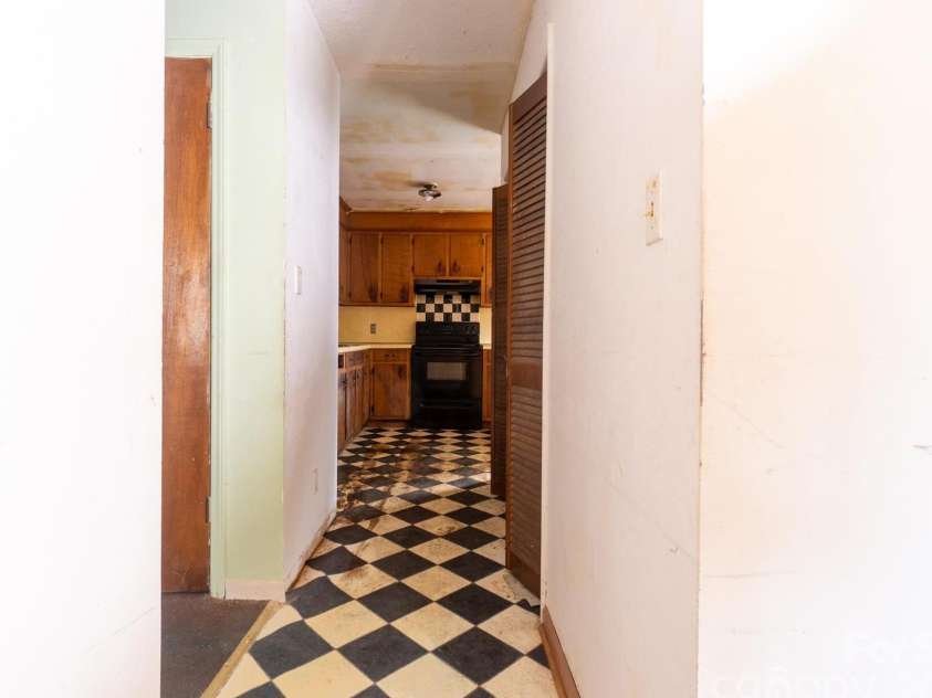 23492 NC 33 Highway, Edward, NC 27806.  MLS# CAR4155928, YatesRealty ID 12587. 