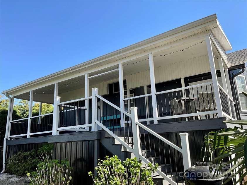 222 Badin View Road, New London, NC 28127.  MLS# CAR4239141, YatesRealty ID 12588. 222 Badin View Drive