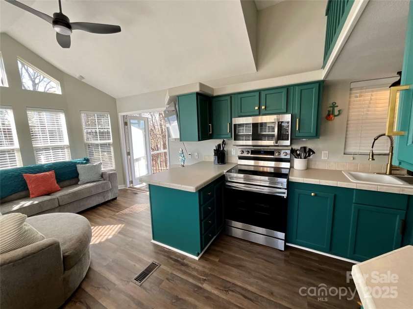 222 Badin View Road, New London, NC 28127.  MLS# CAR4239141, YatesRealty ID 12588. 