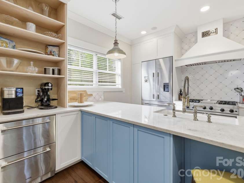 223 Torrence Street, Charlotte, NC 28204.  MLS# CAR4365139, YatesRealty ID 12588. 