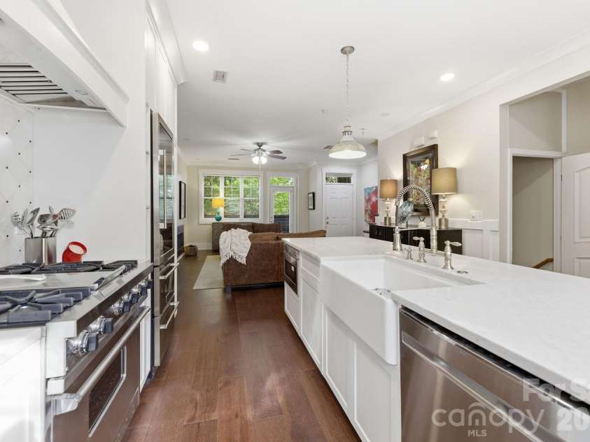 223 Torrence Street, Charlotte, NC 28204.  MLS# CAR4365139, YatesRealty ID 12588. 
