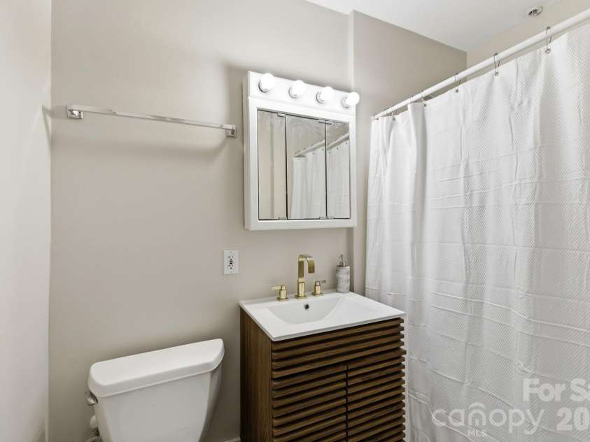 223 Torrence Street, Charlotte, NC 28204.  MLS# CAR4365139, YatesRealty ID 12588. 