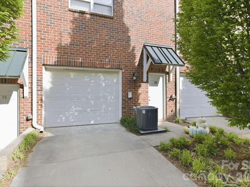 223 Torrence Street, Charlotte, NC 28204.  MLS# CAR4365139, YatesRealty ID 12588. 