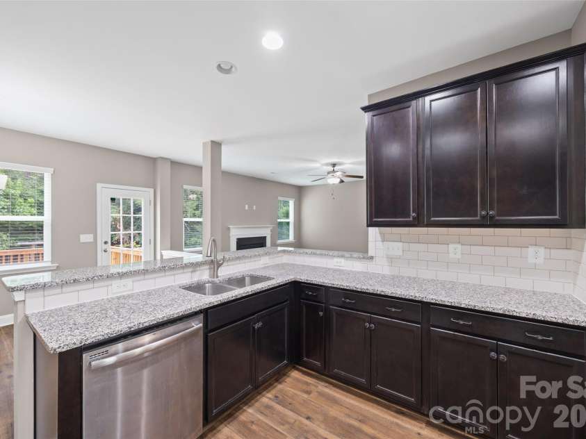 516 Copley Drive, Rock Hill, SC 29732.  MLS# CAR4313485, YatesRealty ID 12590. 