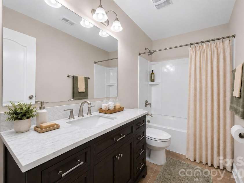 516 Copley Drive, Rock Hill, SC 29732.  MLS# CAR4313485, YatesRealty ID 12590. 