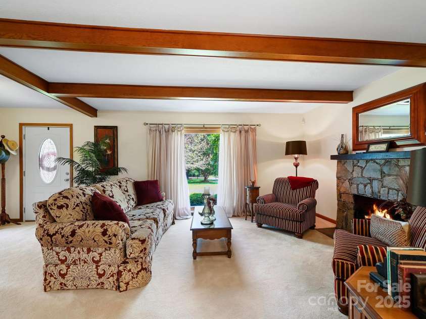 1771 Drexel Road, Valdese, NC 28690.  MLS# CAR4171321, YatesRealty ID 12591. Formal Living room