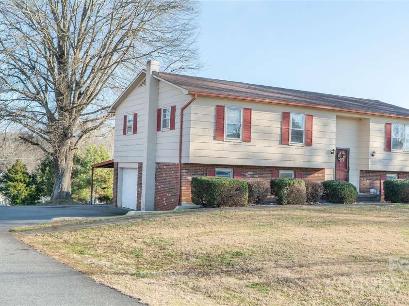 2212 Olde Well Road, Hudson, NC 28638.  MLS# CAR4204975, YatesRealty ID 12592. 