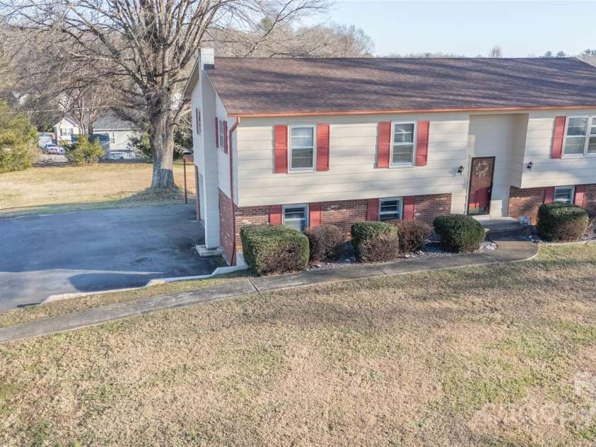 2212 Olde Well Road, Hudson, NC 28638.  MLS# CAR4204975, YatesRealty ID 12592. 