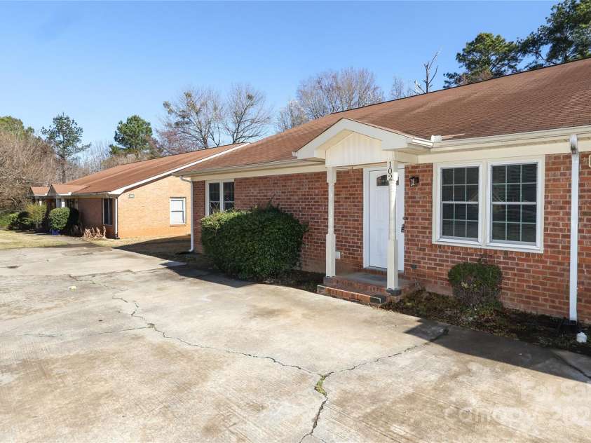 1106 Chandler Drive, Rock Hill, SC 29732.  MLS# CAR4200718, YatesRealty ID 12593. 