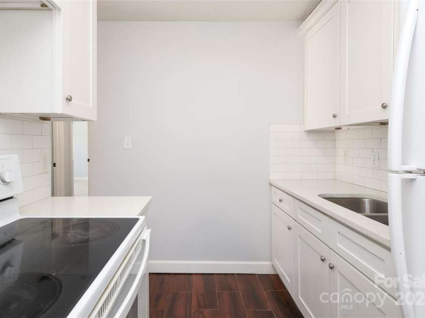 1106 Chandler Drive, Rock Hill, SC 29732.  MLS# CAR4200718, YatesRealty ID 12593. 