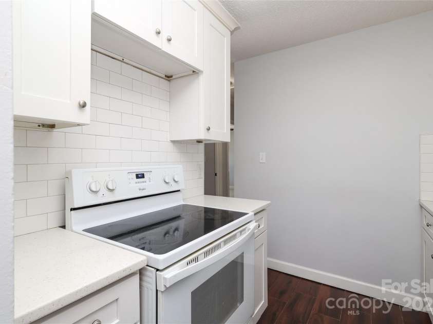 1106 Chandler Drive, Rock Hill, SC 29732.  MLS# CAR4200718, YatesRealty ID 12593. 