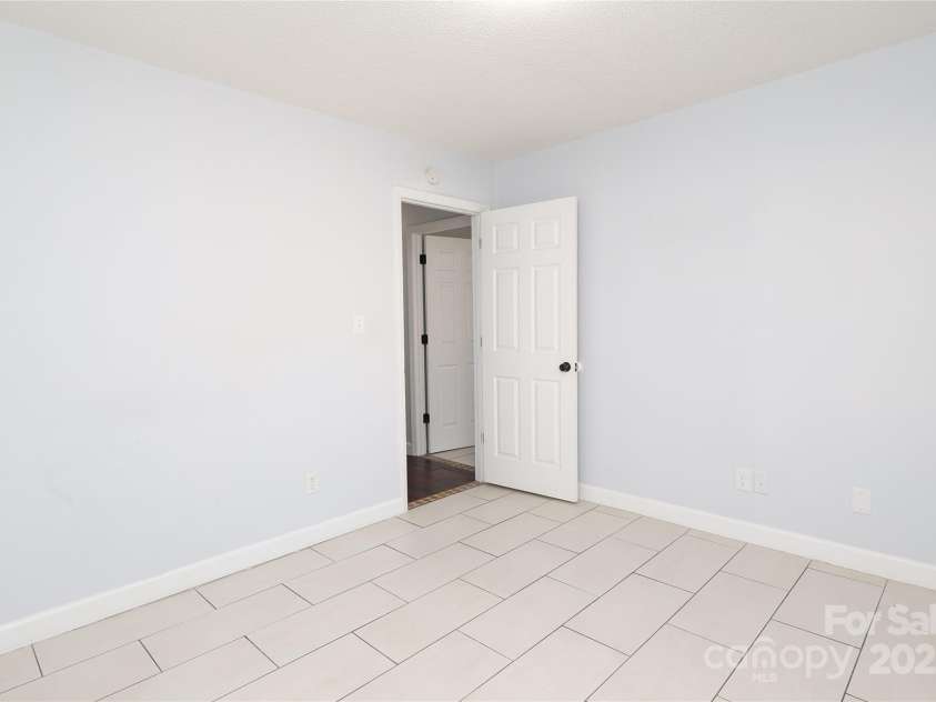 1106 Chandler Drive, Rock Hill, SC 29732.  MLS# CAR4200718, YatesRealty ID 12593. 