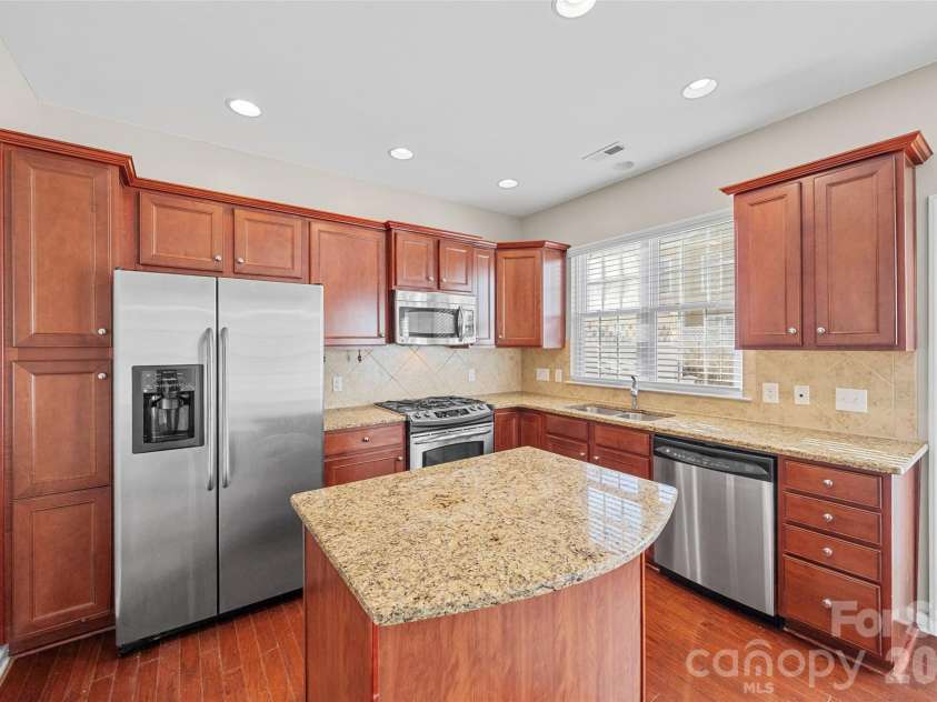 925 Lyndley Drive, Fort Mill, SC 29708.  MLS# CAR4320612, YatesRealty ID 12593. 