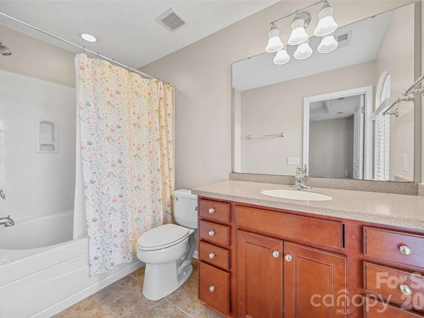 925 Lyndley Drive, Fort Mill, SC 29708.  MLS# CAR4320612, YatesRealty ID 12593. 