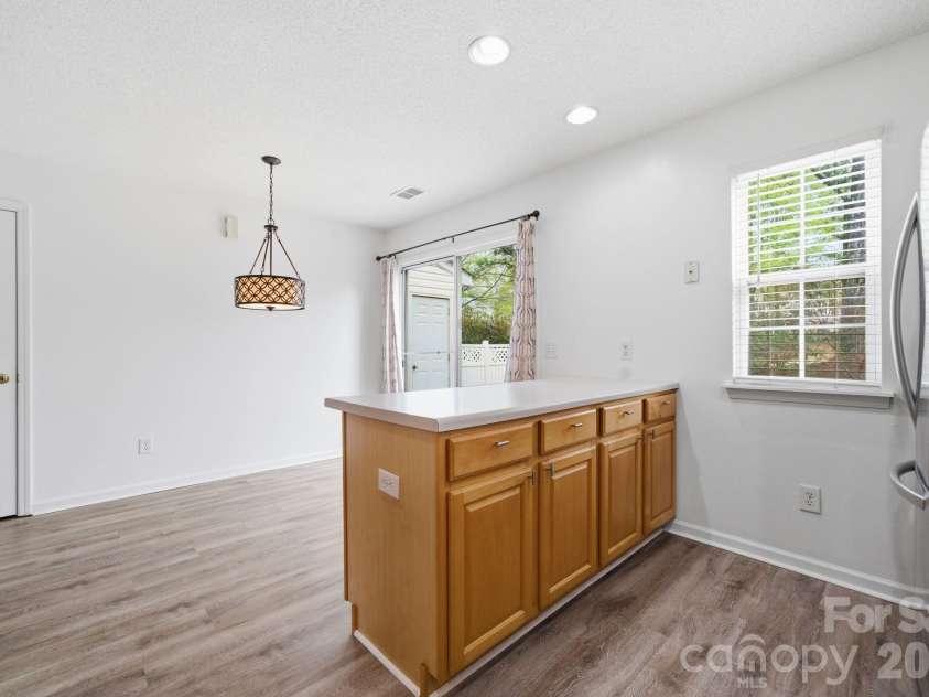 2906 Caldwell Ridge Parkway, Charlotte, NC 28213.  MLS# CAR4360466, YatesRealty ID 12595. 
