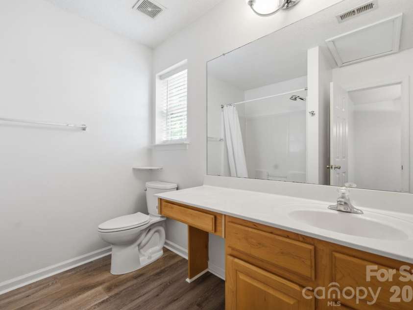 2906 Caldwell Ridge Parkway, Charlotte, NC 28213.  MLS# CAR4360466, YatesRealty ID 12595. 