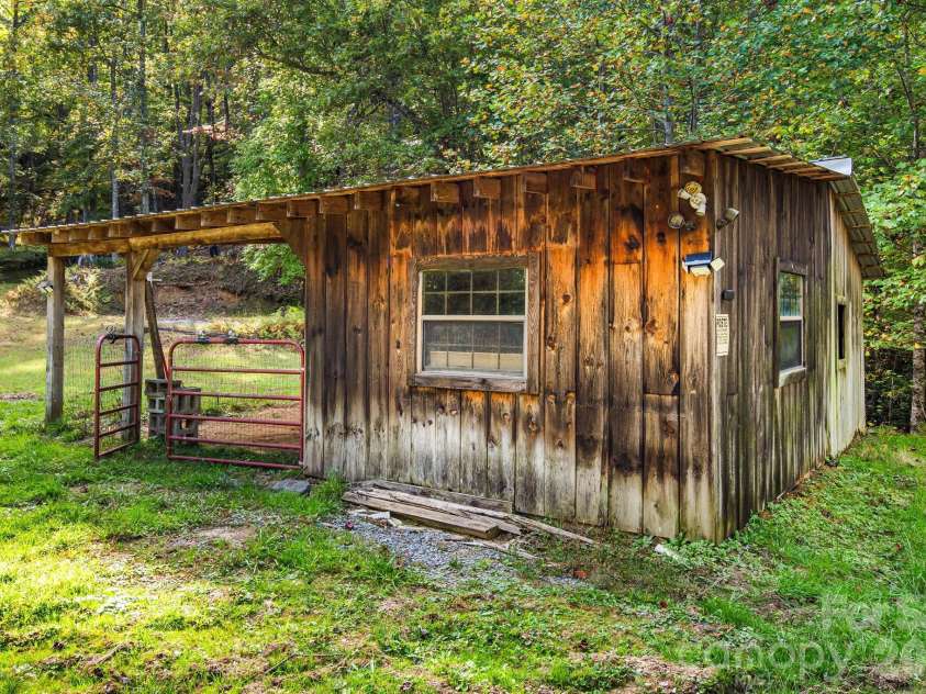 206 Willow Lane, Rosman, NC 28772.  MLS# CAR4290830, YatesRealty ID 12596. Barn/Shop