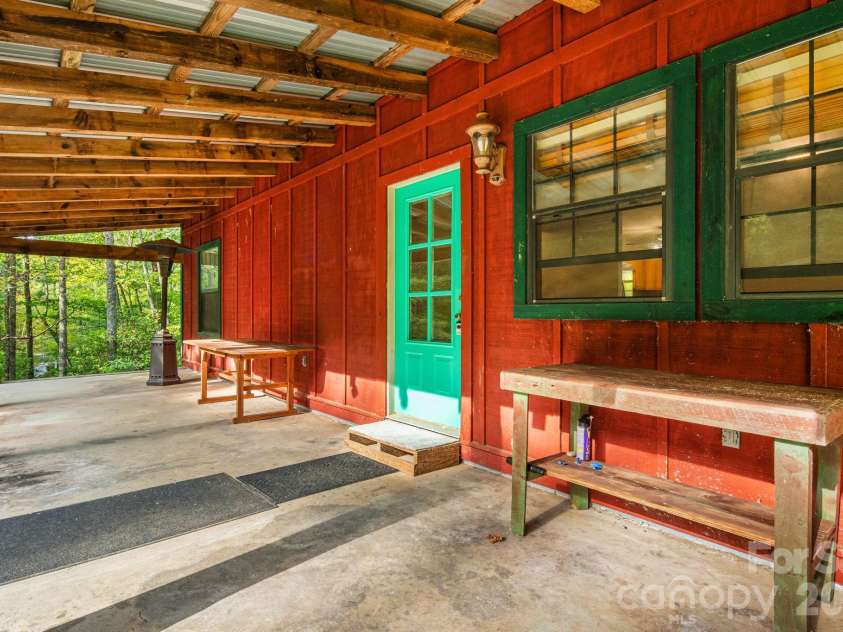 206 Willow Lane, Rosman, NC 28772.  MLS# CAR4290830, YatesRealty ID 12596. Covered Front Porch