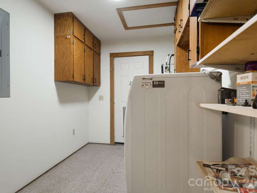 206 Willow Lane, Rosman, NC 28772.  MLS# CAR4290830, YatesRealty ID 12596. Laundry Room