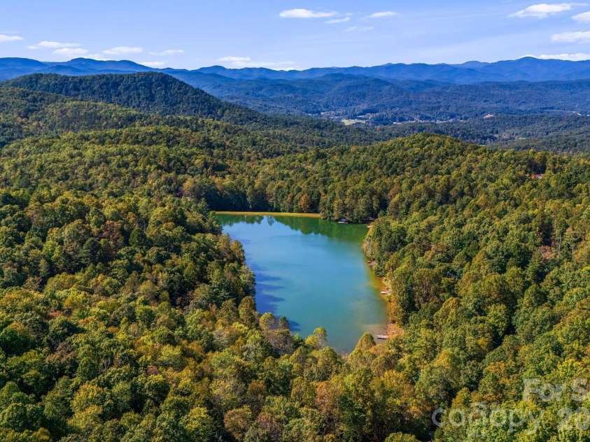 206 Willow Lane, Rosman, NC 28772.  MLS# CAR4290830, YatesRealty ID 12596. Line Runner Lake