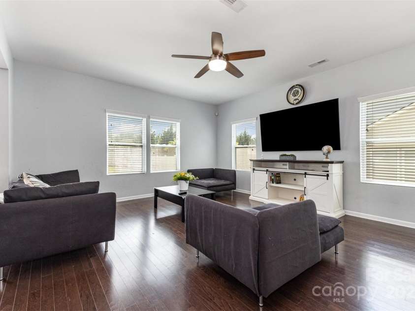 2220 Atwell Glen Lane, Pineville, NC 28134.  MLS# CAR4244833, YatesRealty ID 12596. 