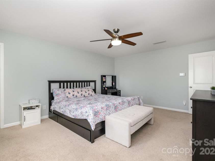 2220 Atwell Glen Lane, Pineville, NC 28134.  MLS# CAR4244833, YatesRealty ID 12596. 