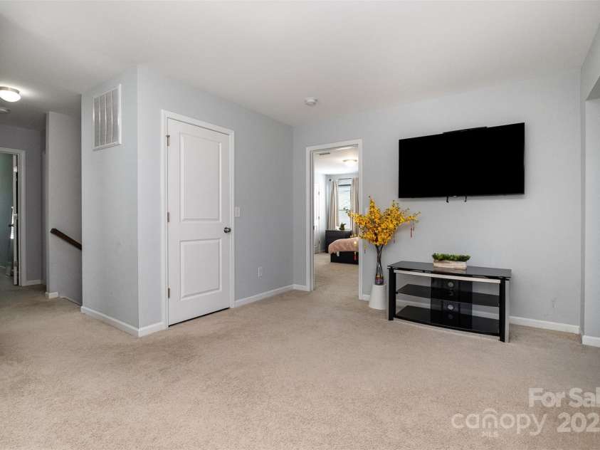 2220 Atwell Glen Lane, Pineville, NC 28134.  MLS# CAR4244833, YatesRealty ID 12596. 