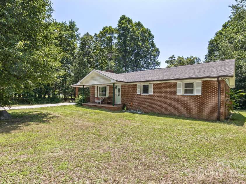 117 White Pine Lane, Morganton, NC 28655.  MLS# CAR4246633, YatesRealty ID 12597. Level yard with room to roam.