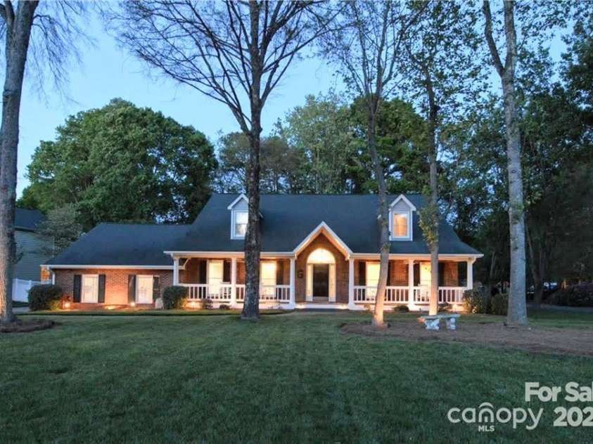 5344 Saddlewood Lane, Mint Hill, NC 28227.  MLS# CAR4240886, YatesRealty ID 12598. 