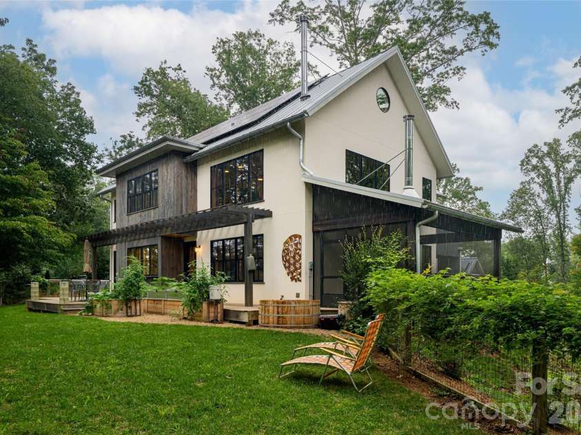 7 Bee Balm Way, Asheville, NC 28804.  MLS# CAR4290500, YatesRealty ID 12598. 