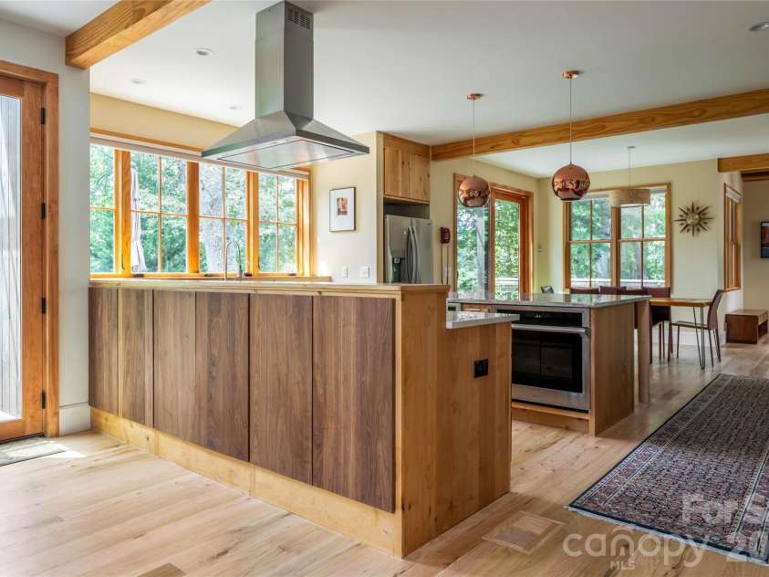 7 Bee Balm Way, Asheville, NC 28804.  MLS# CAR4290500, YatesRealty ID 12598. 