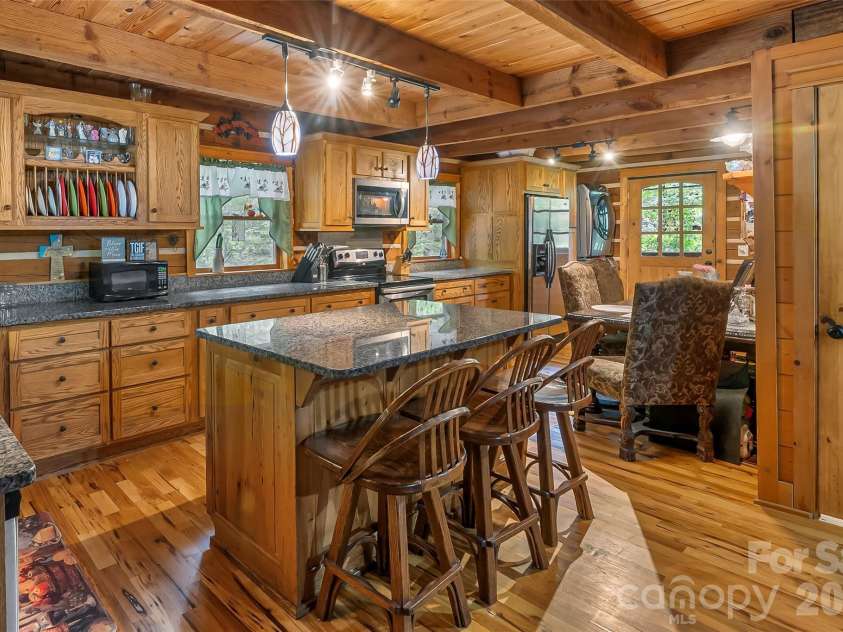 653 Lakeview Drive, Marion, NC 28752.  MLS# CAR4290647, YatesRealty ID 12599. 