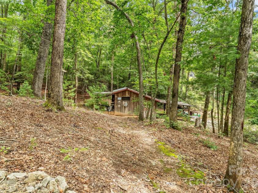 653 Lakeview Drive, Marion, NC 28752.  MLS# CAR4290647, YatesRealty ID 12599. 