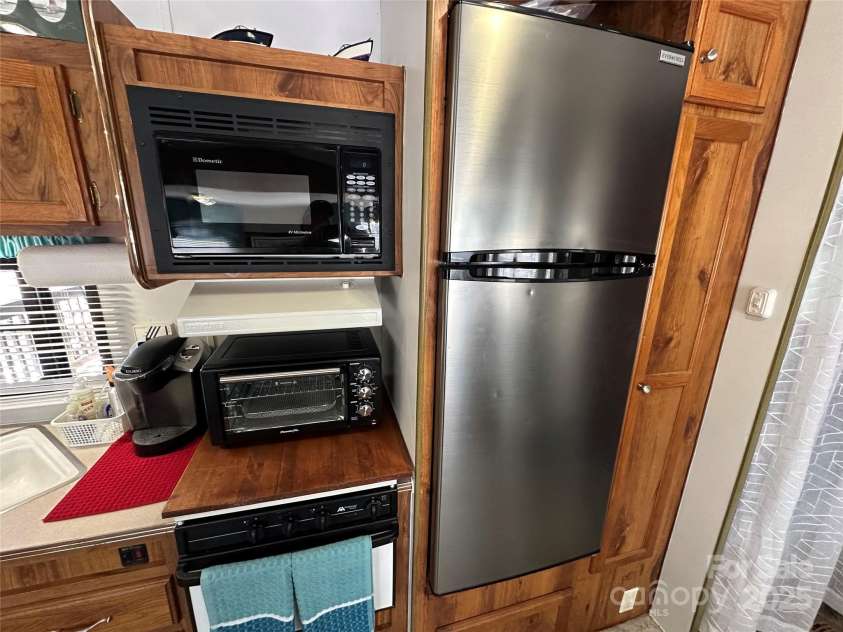 104 Robin Lane, New London, NC 28127.  MLS# CAR4284613, YatesRealty ID 126. 