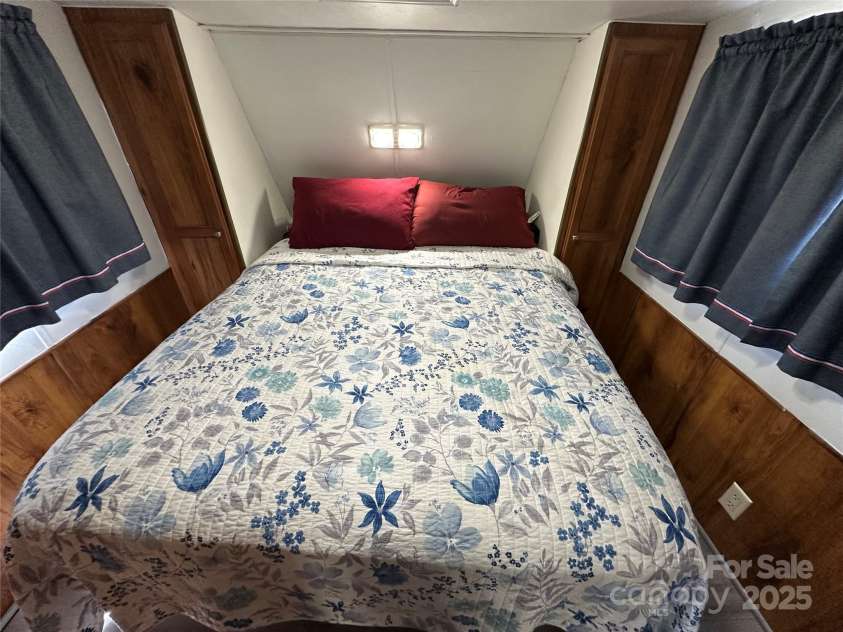 104 Robin Lane, New London, NC 28127.  MLS# CAR4284613, YatesRealty ID 126. 