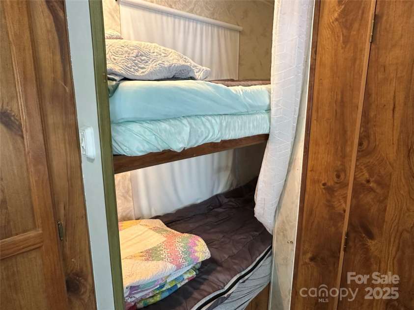 104 Robin Lane, New London, NC 28127.  MLS# CAR4284613, YatesRealty ID 126. 