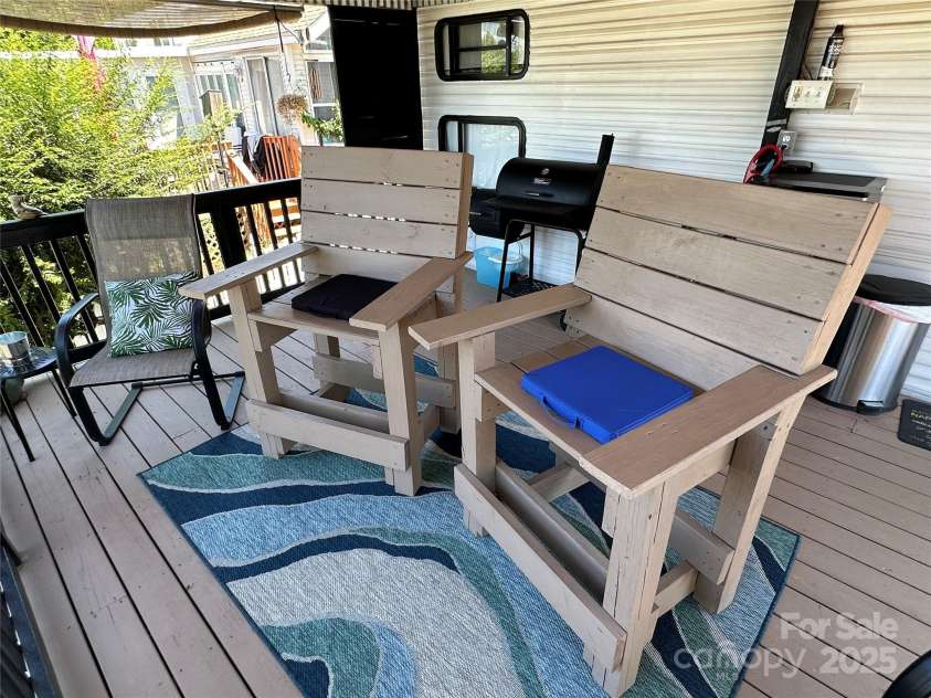 104 Robin Lane, New London, NC 28127.  MLS# CAR4284613, YatesRealty ID 126. 