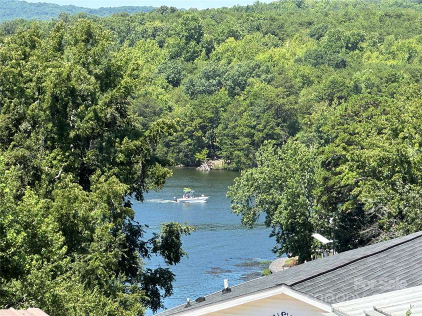 104 Robin Lane, New London, NC 28127.  MLS# CAR4284613, YatesRealty ID 126. 