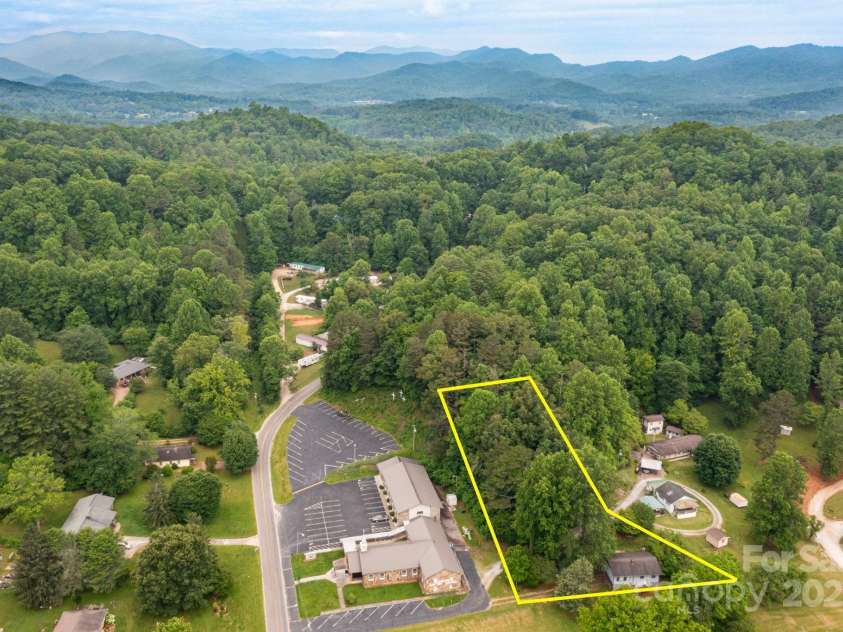 57 Gribble Road, Franklin, NC 28734.  MLS# CAR4253647, YatesRealty ID 126. 