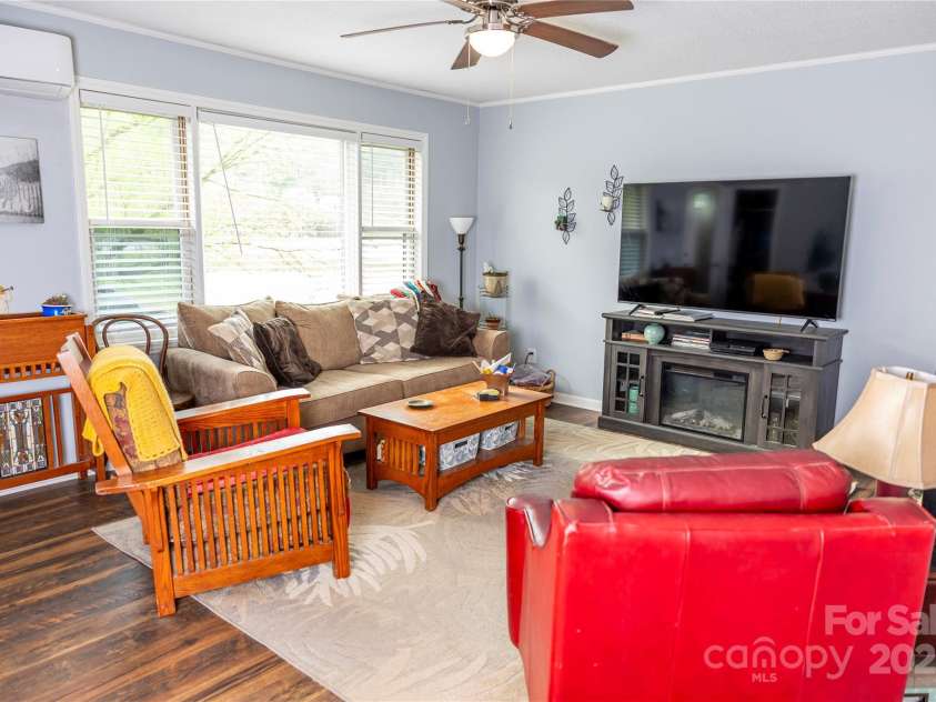 57 Gribble Road, Franklin, NC 28734.  MLS# CAR4253647, YatesRealty ID 126. Living Room