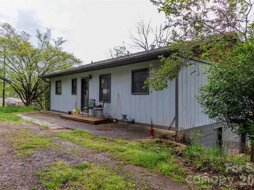 57 Gribble Road, Franklin, NC 28734.  MLS# CAR4377789, YatesRealty ID 126. 