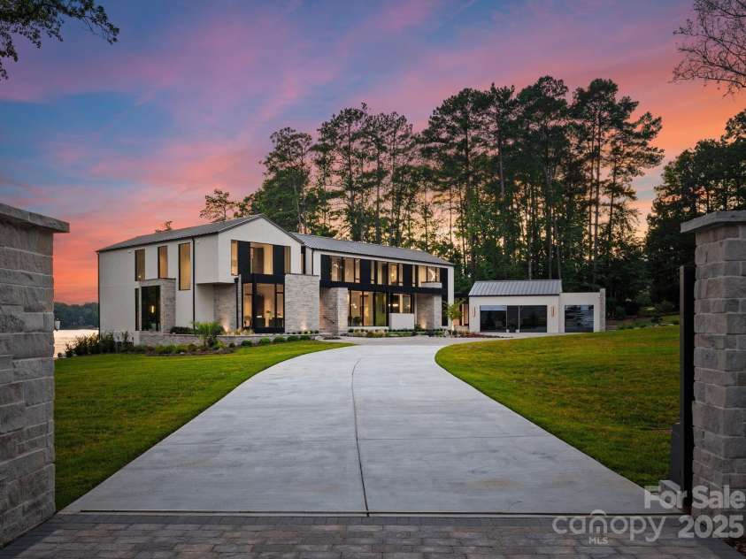 2536 Brawley School Road, Mooresville, NC 28117.  MLS# CAR4276909, YatesRealty ID 1260. 