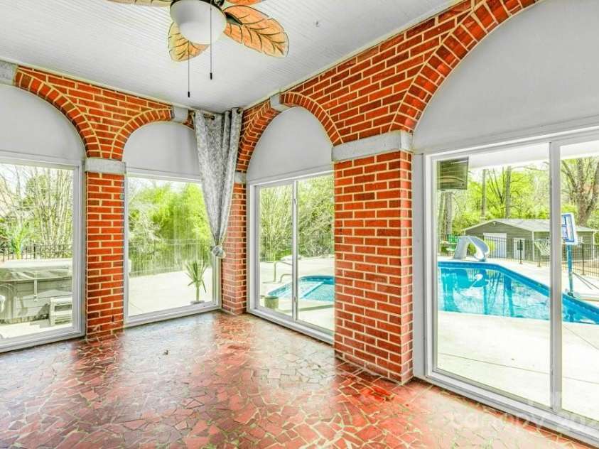 300 Morgan Street, Marion, NC 28752.  MLS# CAR4306863, YatesRealty ID 1260. 